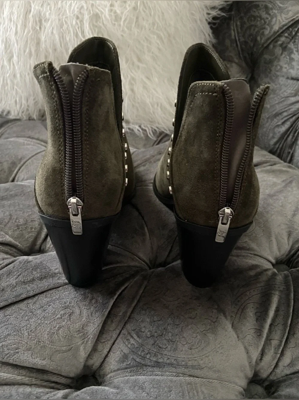 MARC FISHER Womens Green V Notch Cutout Dayne Block Heel Suede  Booties